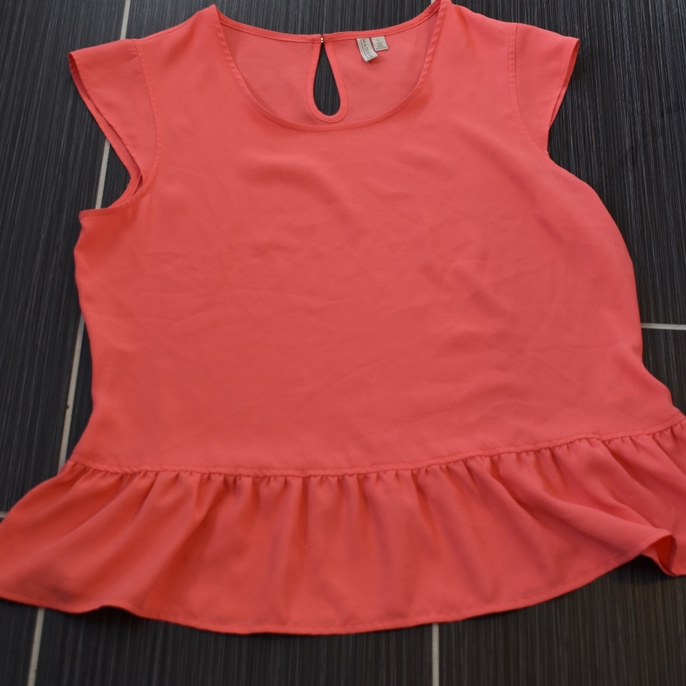 Madison Peplum Top Size L New Melon